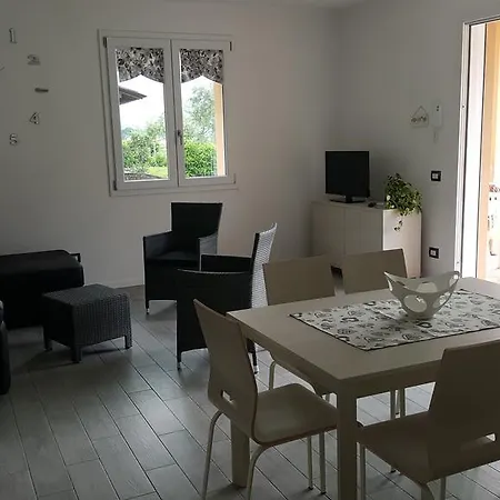 Appartamenti Zerboni Lenno Esterno foto