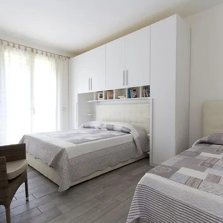 Appartamenti Zerboni Lenno Esterno foto