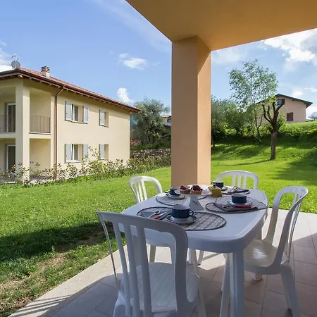 Appartamenti Zerboni Lenno Esterno foto